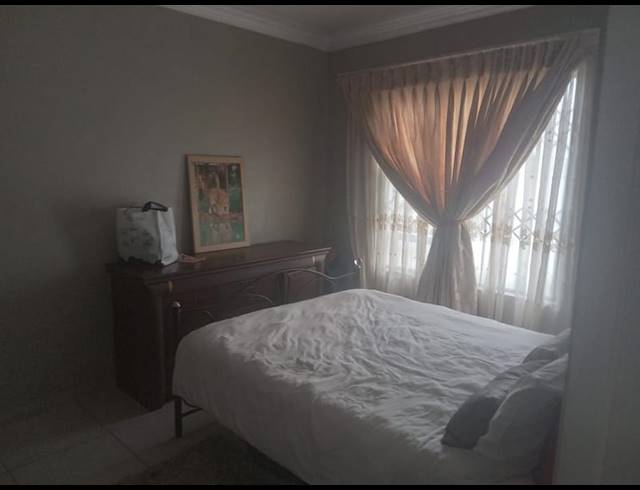 3 BEDROOM HOUSE FOR SALE IN NATURENA EXT 19